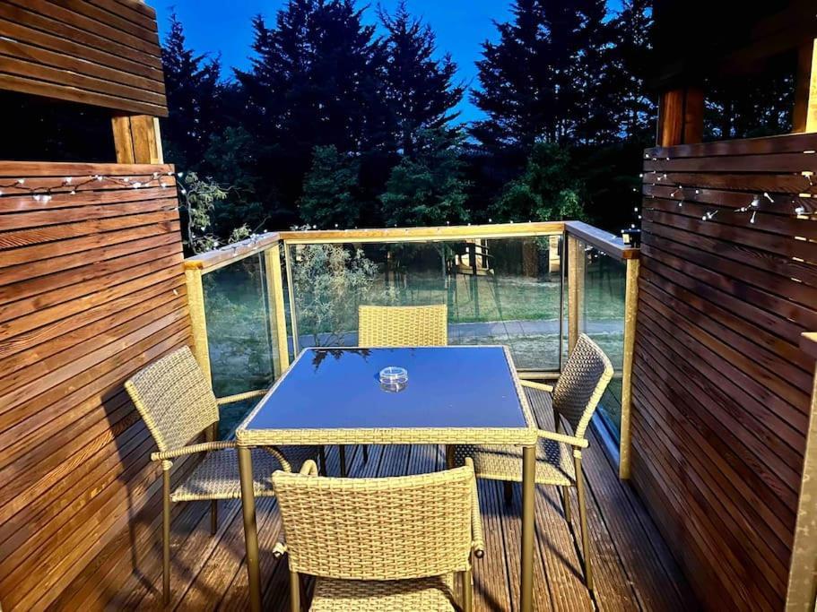 Brownberry Tree Serviced Apartment CBG Extérieur photo